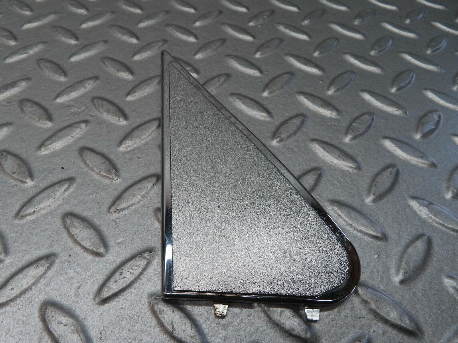 13620 Mercedes-Benz W123 200 Mirror Triangle Cover Left Side 1237250311