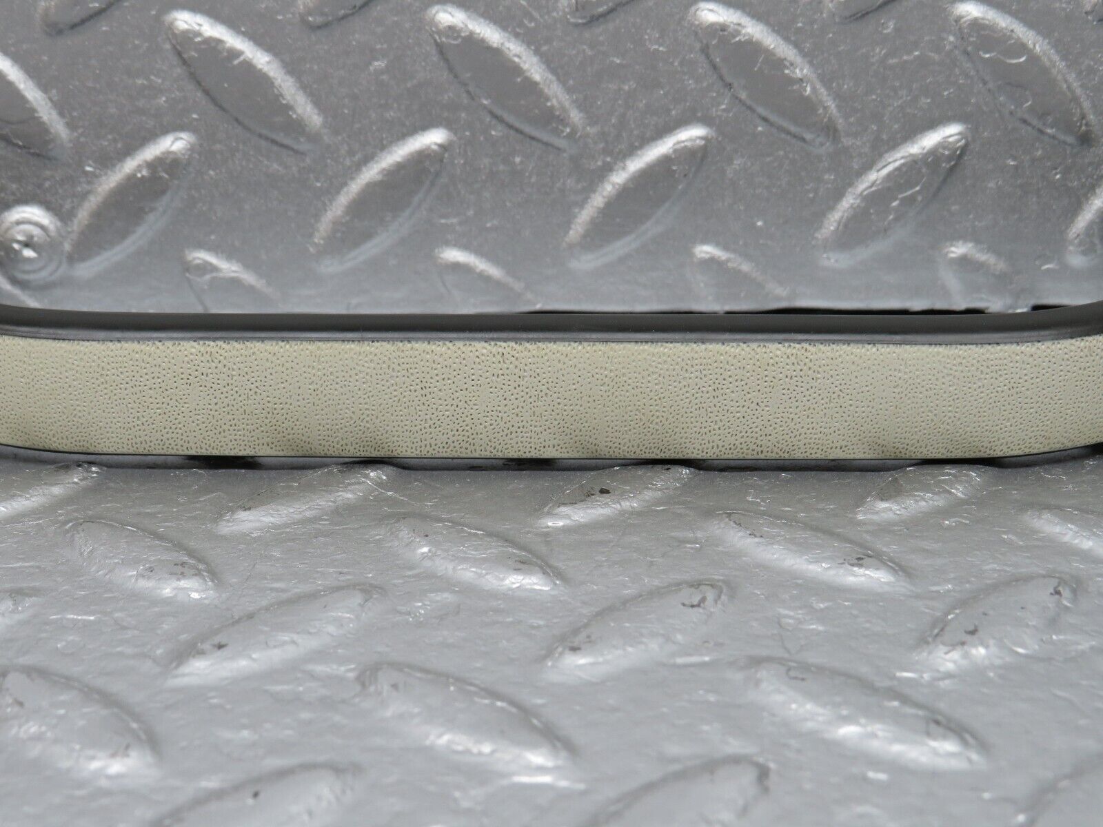 40666 Mercedes-Benz W123 300D Interior Roof Grab Handle Set