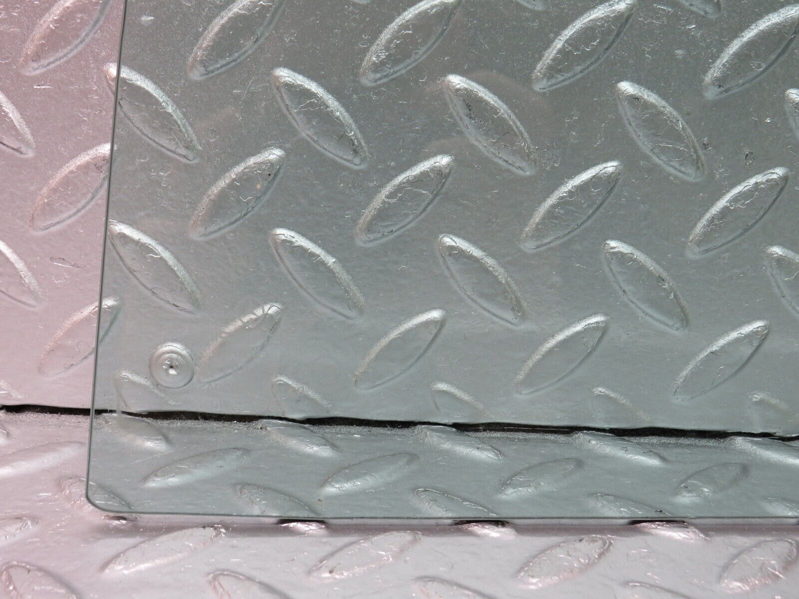 34063 Mercedes-Benz W124 260E Rear Right Quarter Window Glass