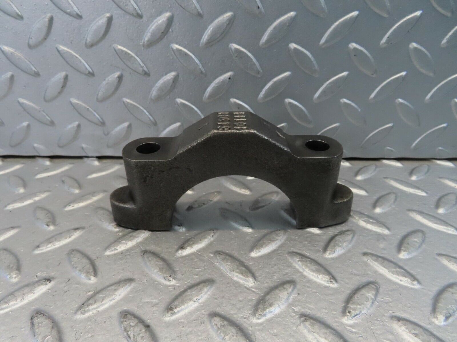 10992 Mercedes-Benz W115 220D Crankshaft Bearing Holder Block 6150110111