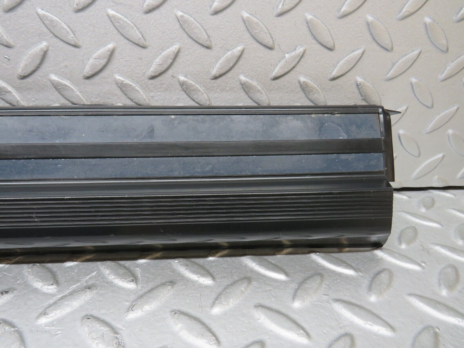 37867 Mercedes-Benz A124 320E Cabriolet Right Door Sill Trim Black