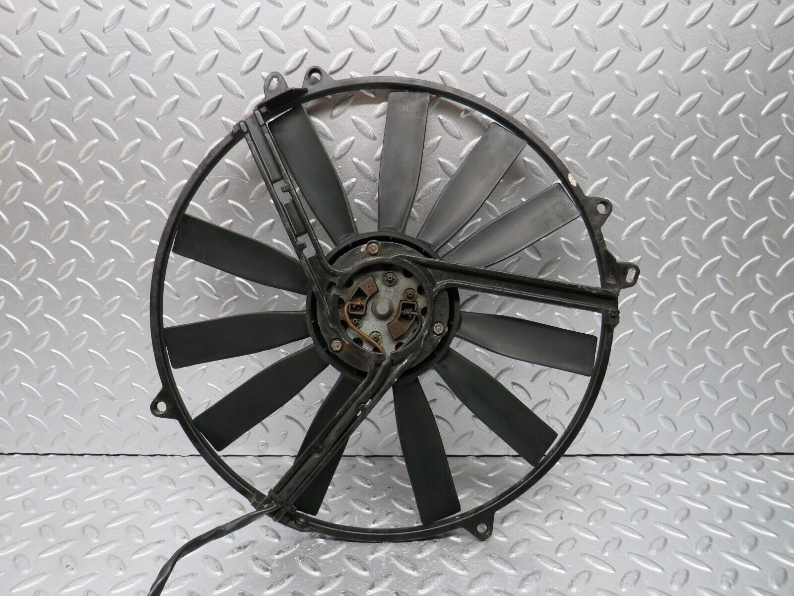 31199 Mercedes-Benz S124 220TE Wagon Cooling Fan Bosch 0005007193