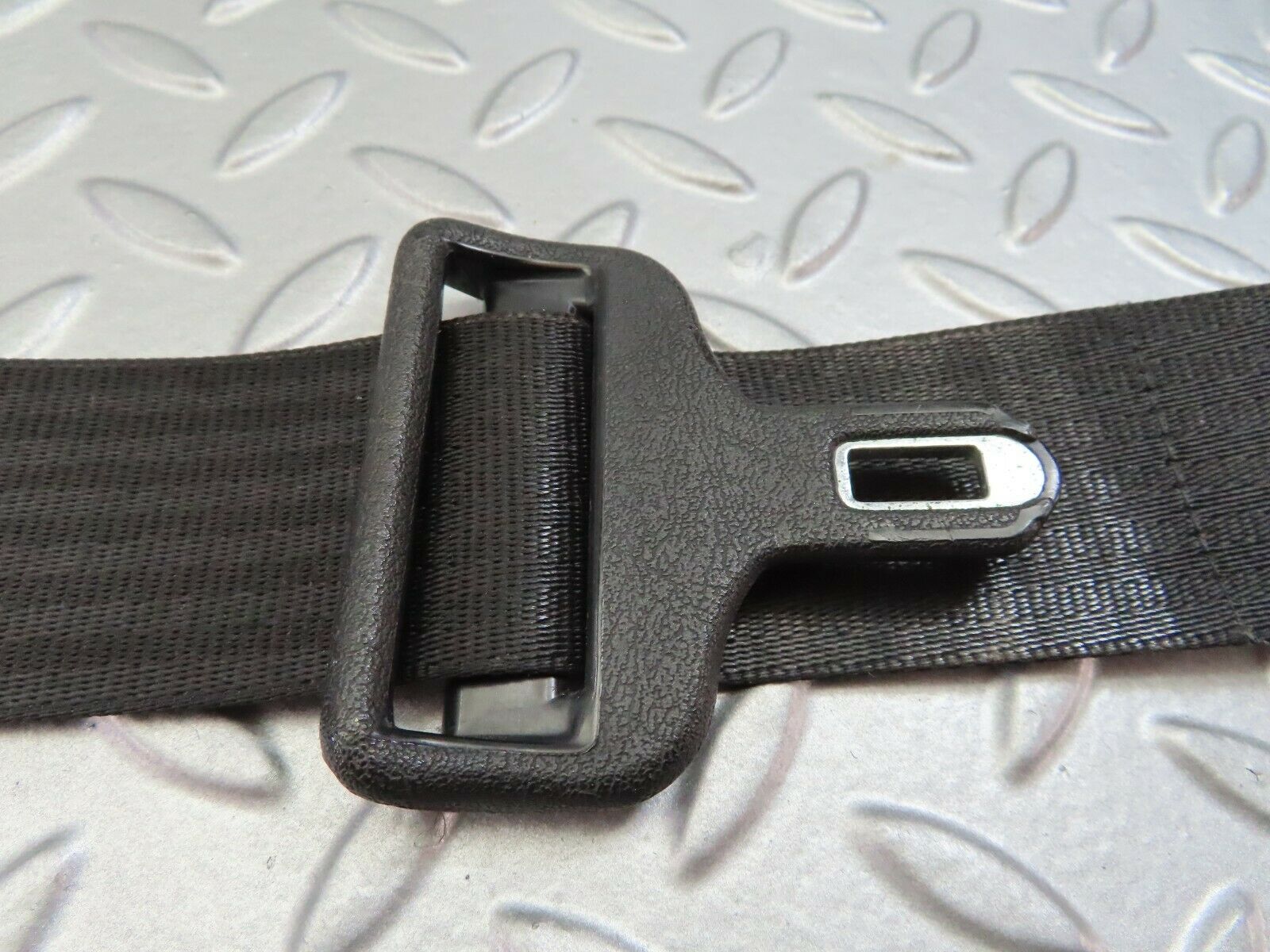 7733 Mercedes-Benz S123 230TE Wagon Front Left Seat Belt 1238606286