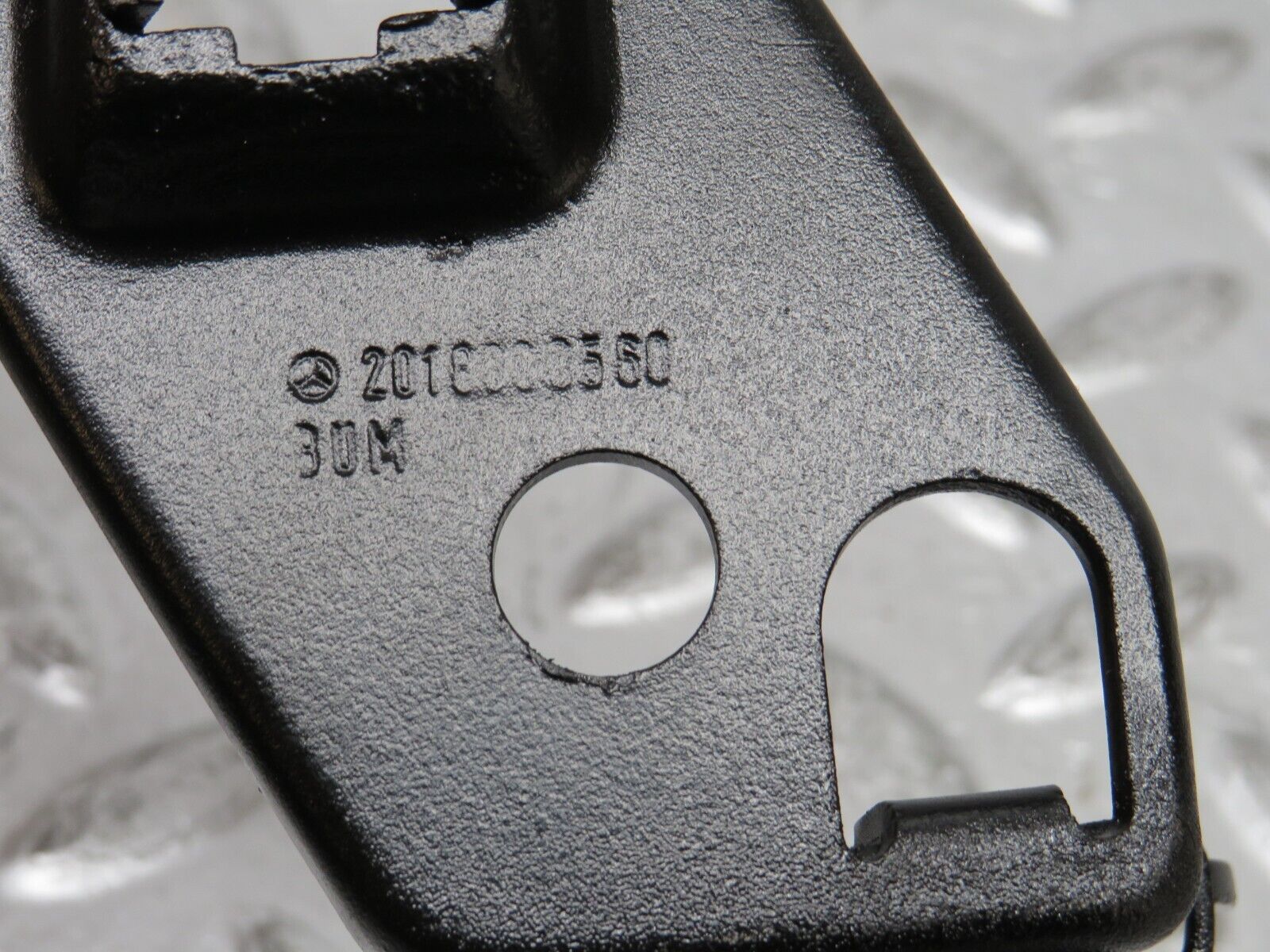 31782 Mercedes-Benz W201 190LE 1.8L Bonnet Safety Latch 2018800560