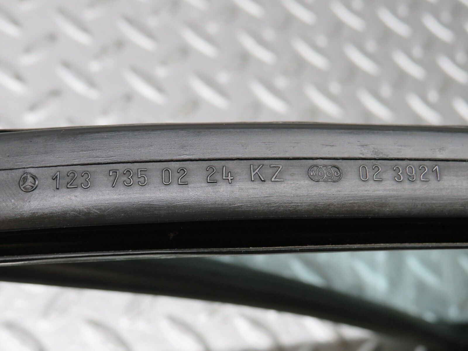 32036 Mercedes-Benz W123 230E Rear Right Quarter Window Glass