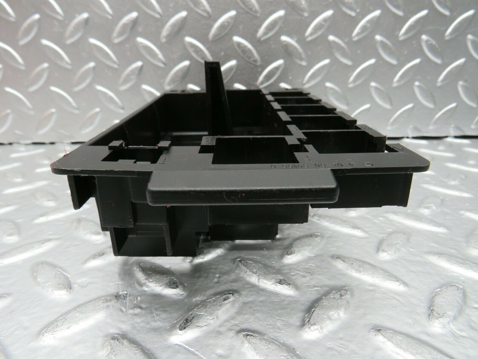 22595 Mercedes-Benz C124 E220 Coupe Fuse Relay Holder Bracket 1245450140