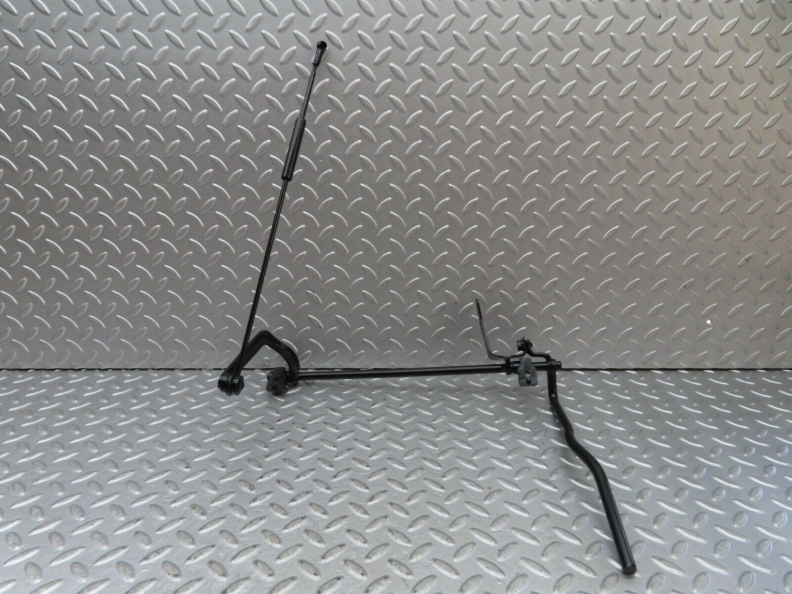 19226 Mercedes-Benz W123 300D Accelerator Pedal Linkage LHD