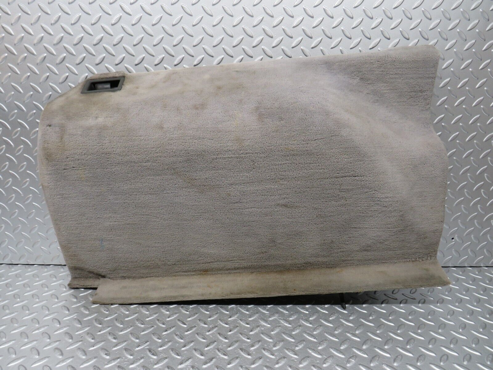 31189 Mercedes-Benz S124 220TE Wagon Trunk Side Panel Cover Left Grey