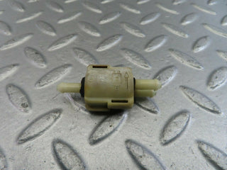 W123 Coupe windscreen washer fluid distributor used OEM