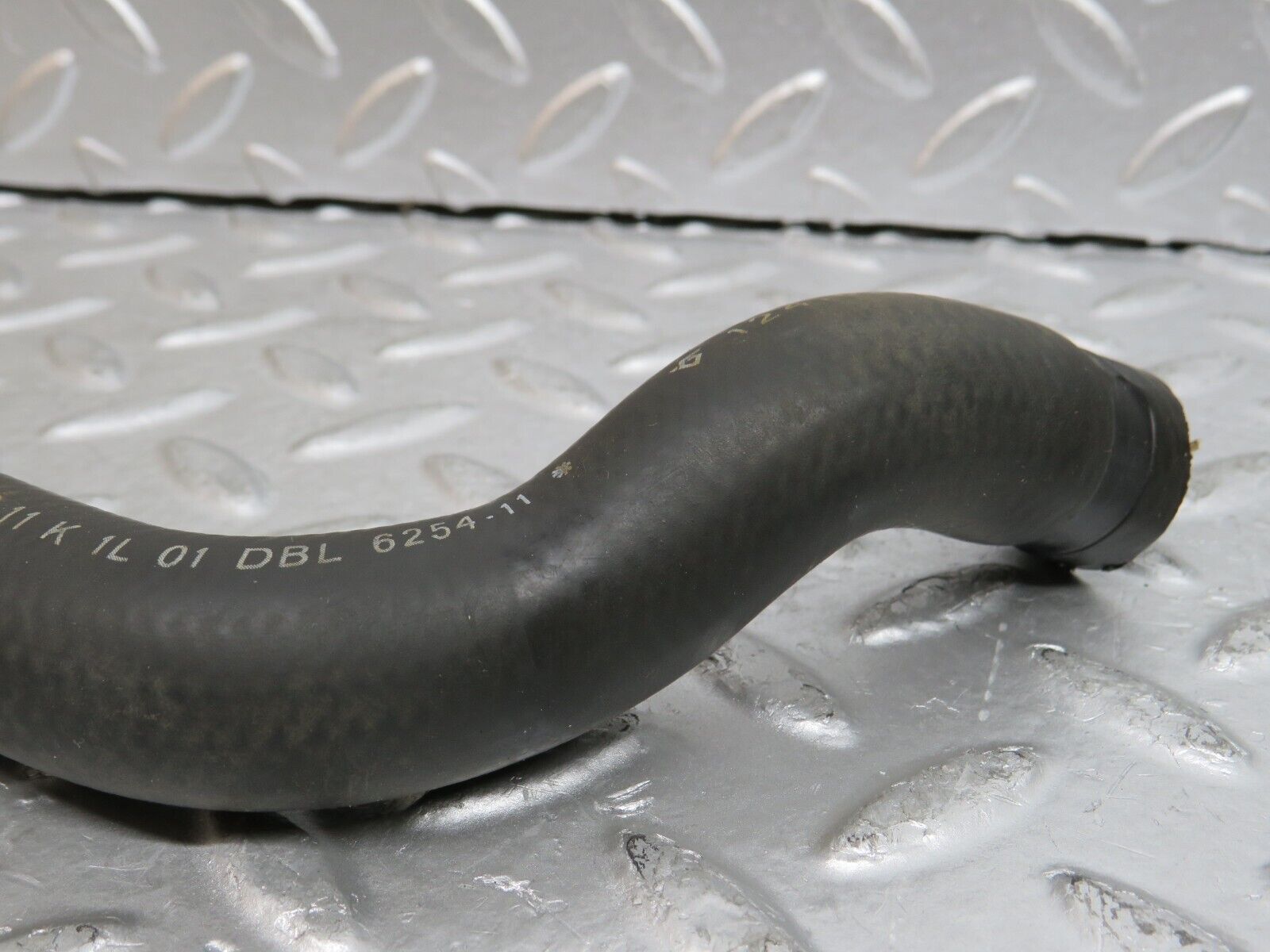29562 Mercedes-Benz W124 230E Water Hose Pipe 1248325894