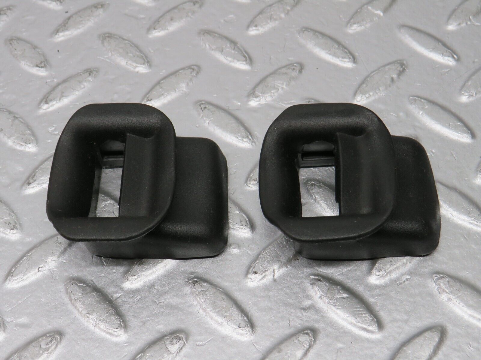 33455 Mercedes-Benz W202 C180 Rear Door Check Strap Rubber Seal 2x 2027372430