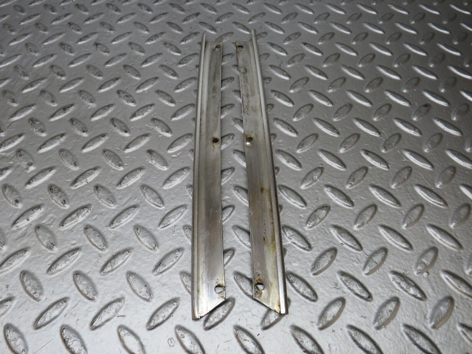 26359 Mercedes-Benz W116 450SE Roof Chrome Moulding Trim Pair