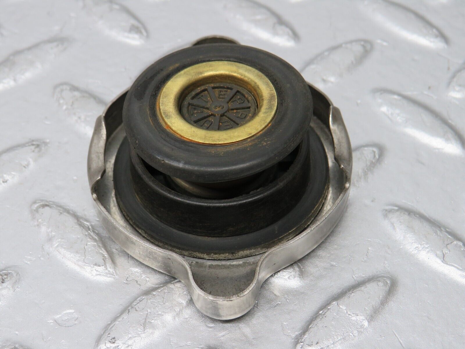 33440 Mercedes-Benz W202 C180 Radiator Cap 1245000406