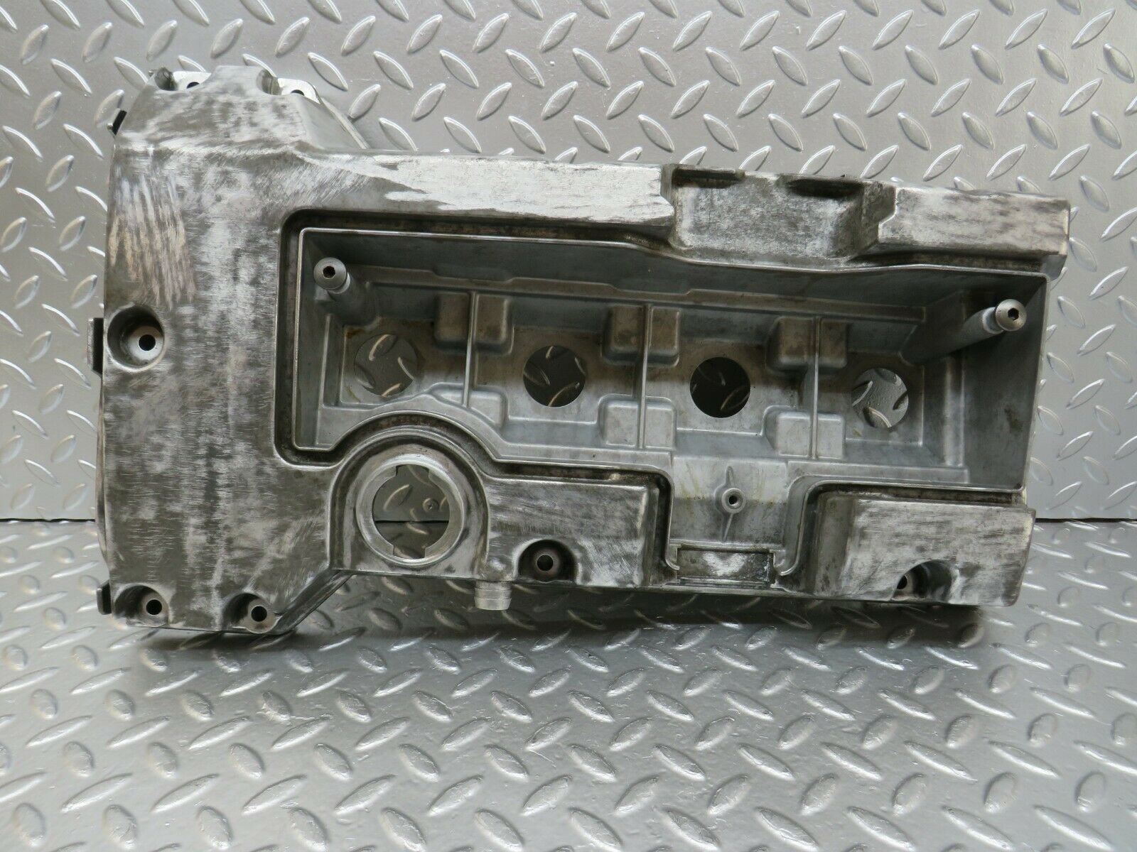 24389 Mercedes-Benz S124 220TE Wagon Cylinder Head Valve Cover 1110100330
