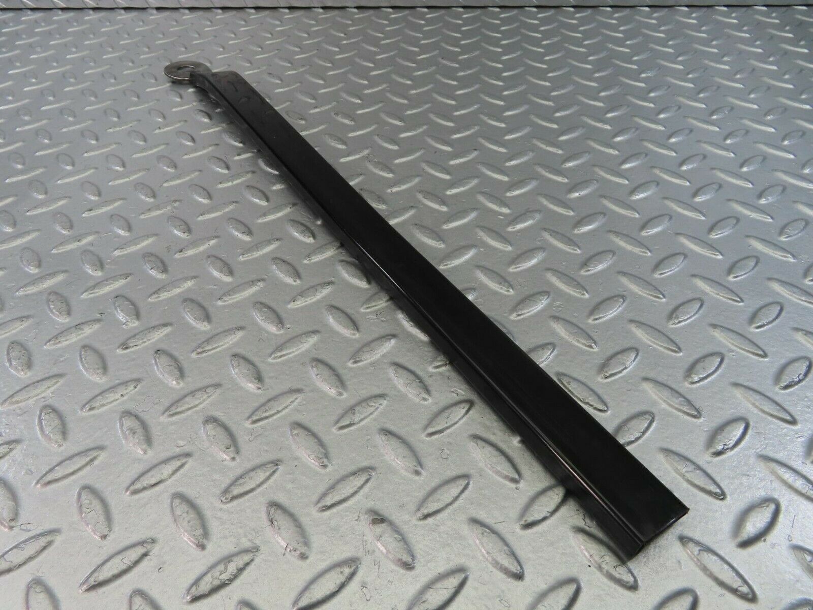 10677 Mercedes-Benz W123 230E Left Seat Belt Runner With Cover