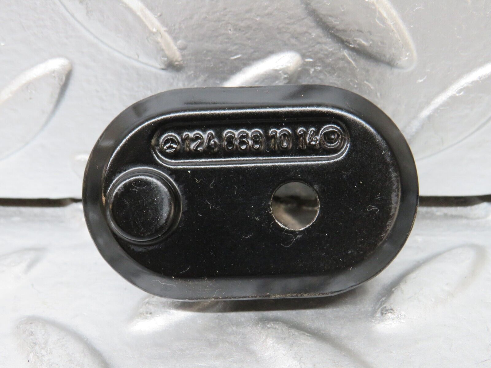 27567 Mercedes-Benz S124 300TE Trunk Cover Holder Set 1248681014 1248680914