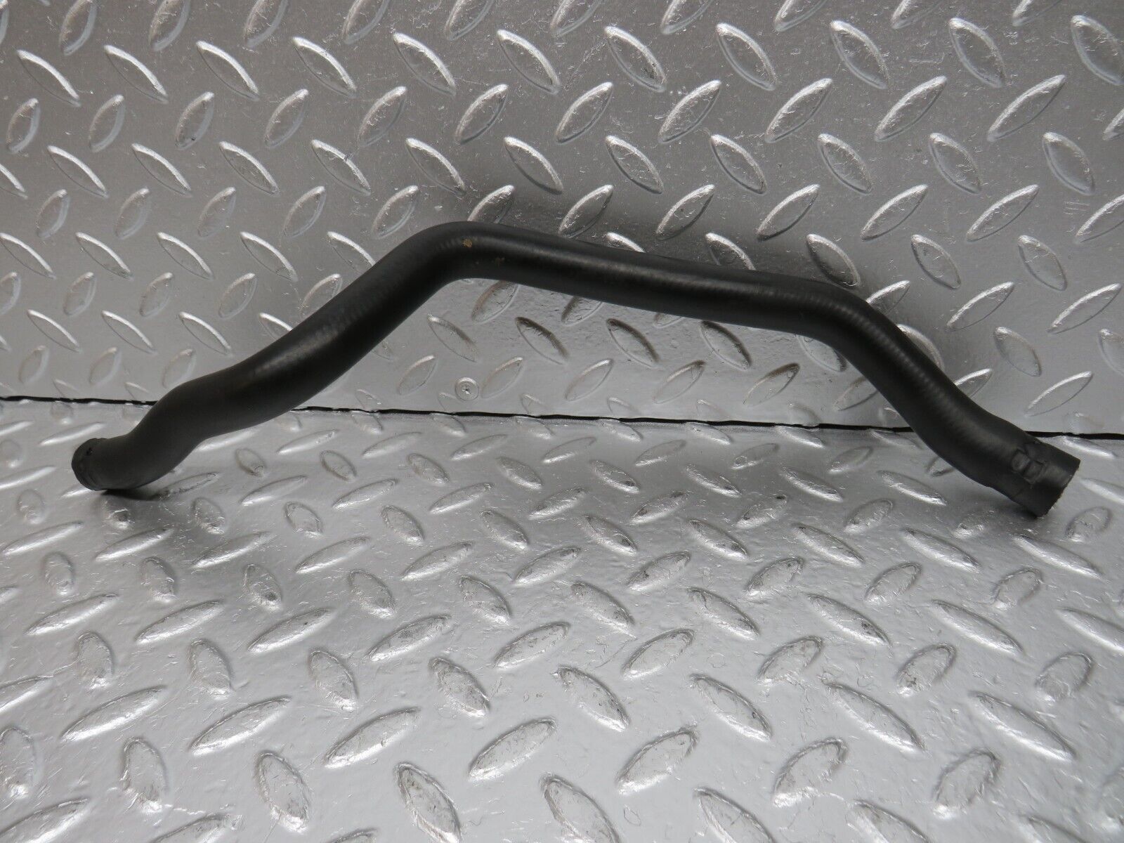 31365 Mercedes-Benz S124 220TE Wagon Radiator Hose Pipe 1248306296