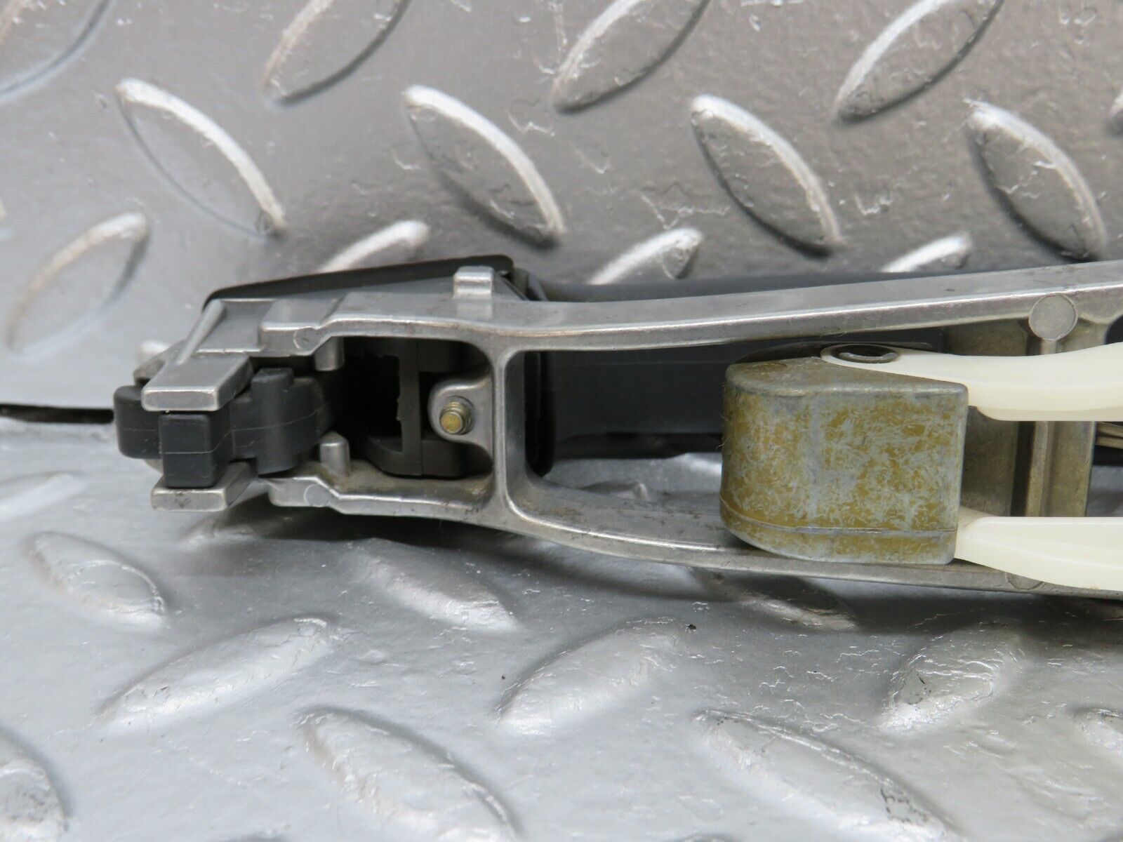 29322 Mercedes-Benz W124 230E Rear Right Exterior Door Handle