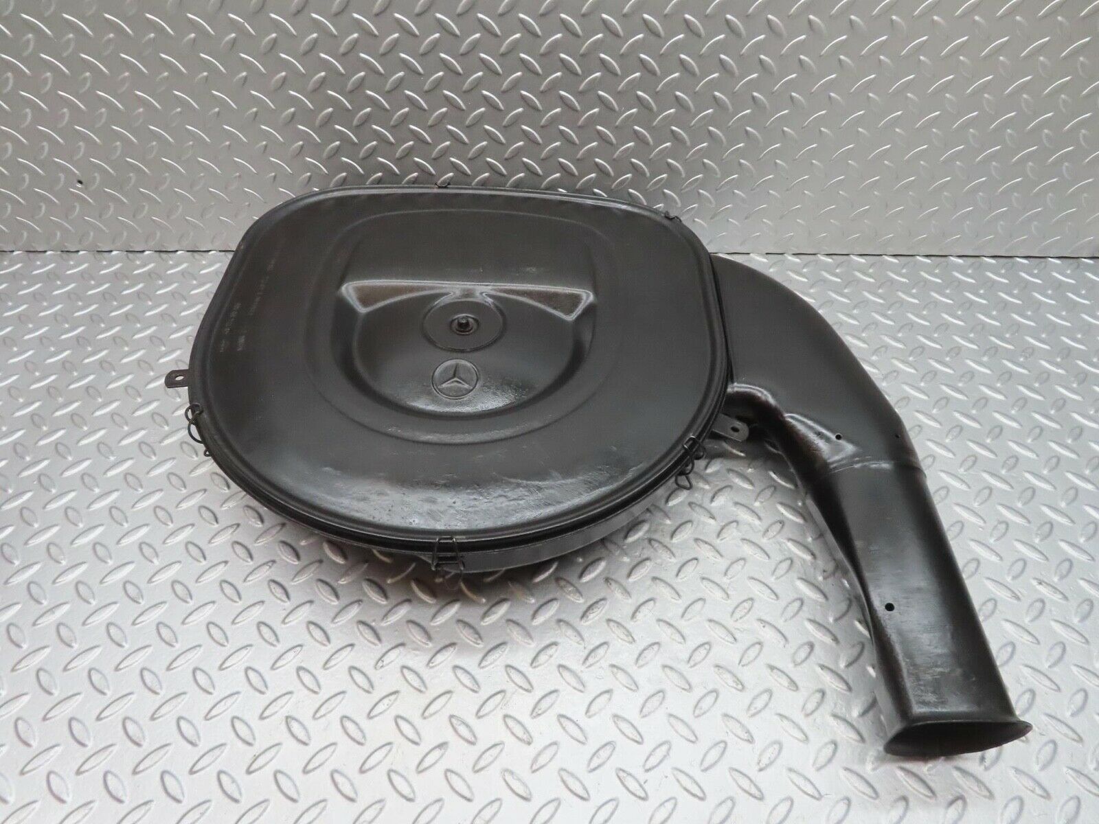 14190 Mercedes-Benz W116 350SE Air Filter Box Housing 0080948902