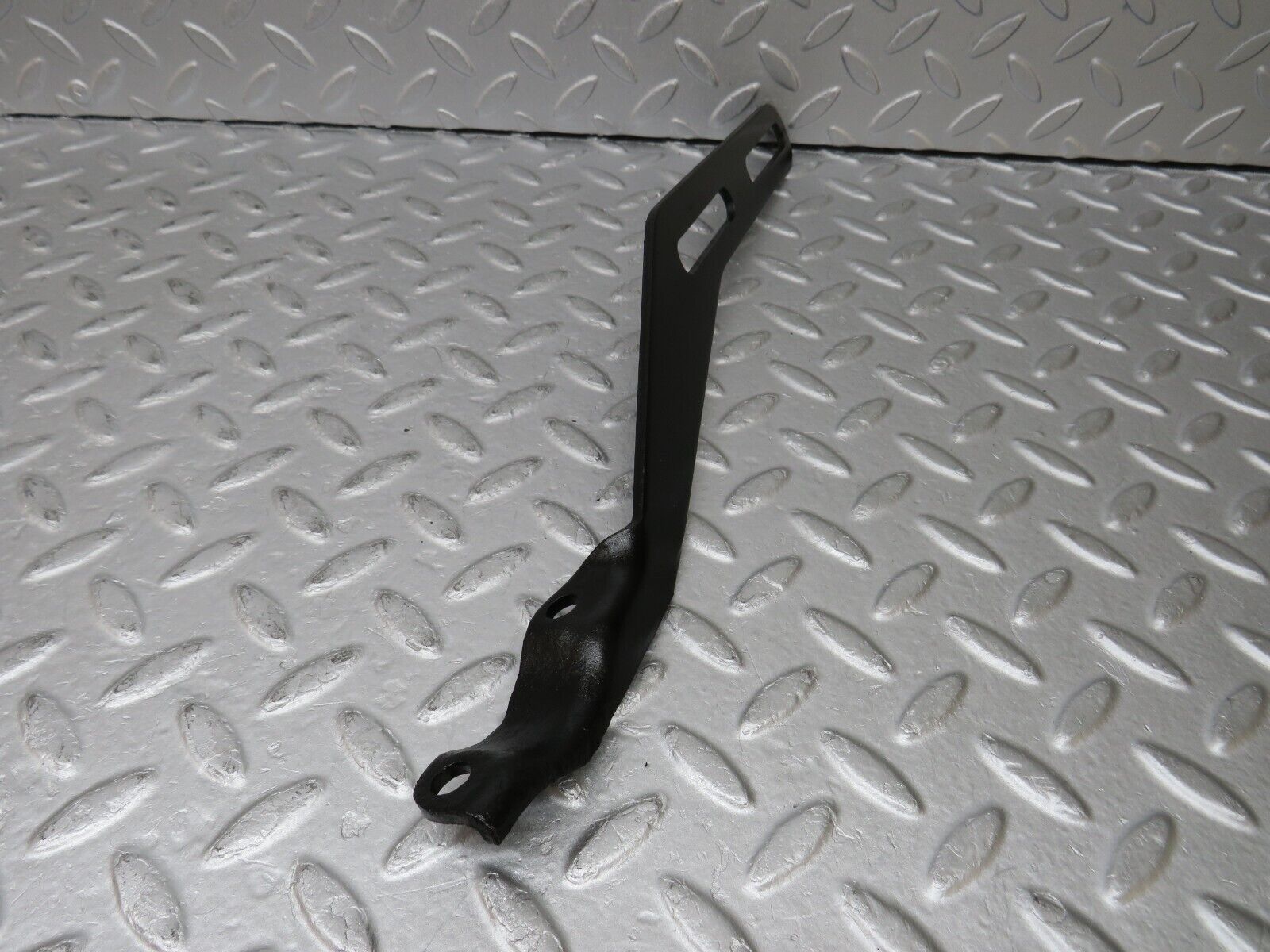 36135 Mercedes-Benz W126 420SE Exhaust Bracket