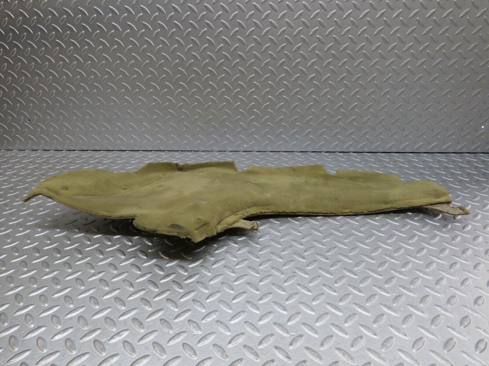 36591 Mercedes-Benz W201 190E 2.0L Centre Console Carpet Right Side Beige