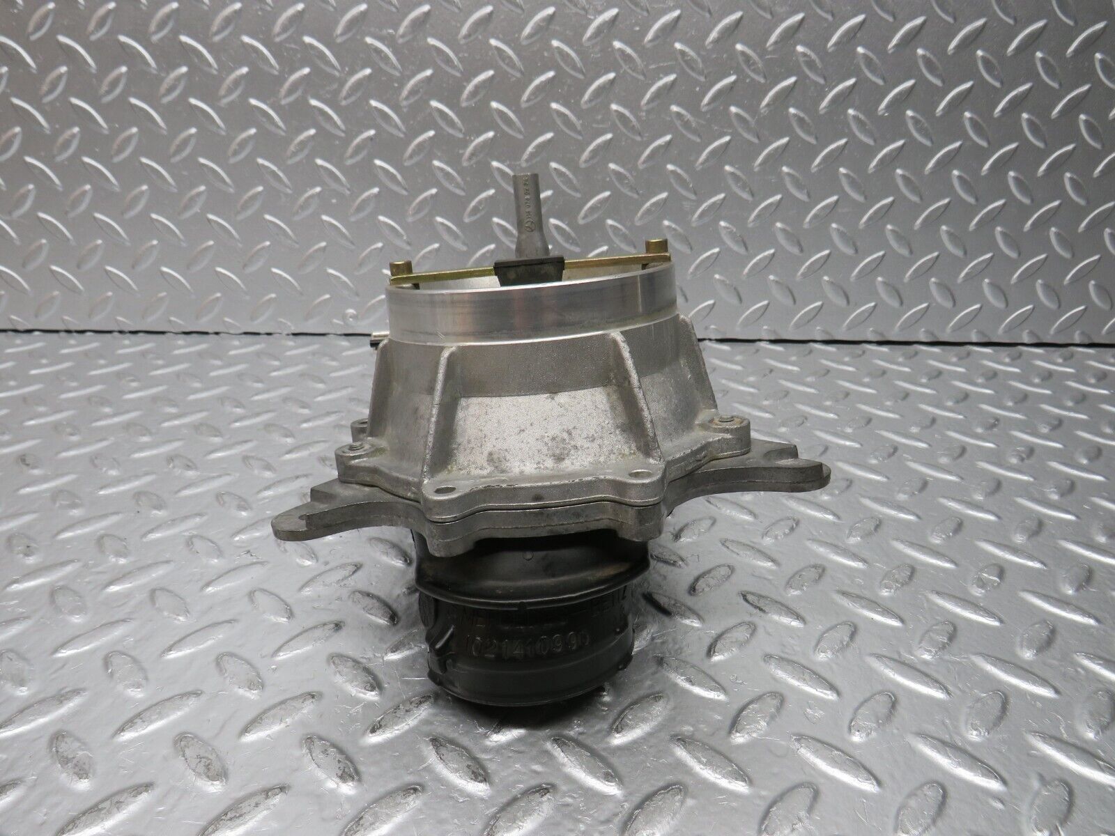 30458 Mercedes-Benz W124 230E Air Flow Mass Meter Sensor Bosch 0438121043
