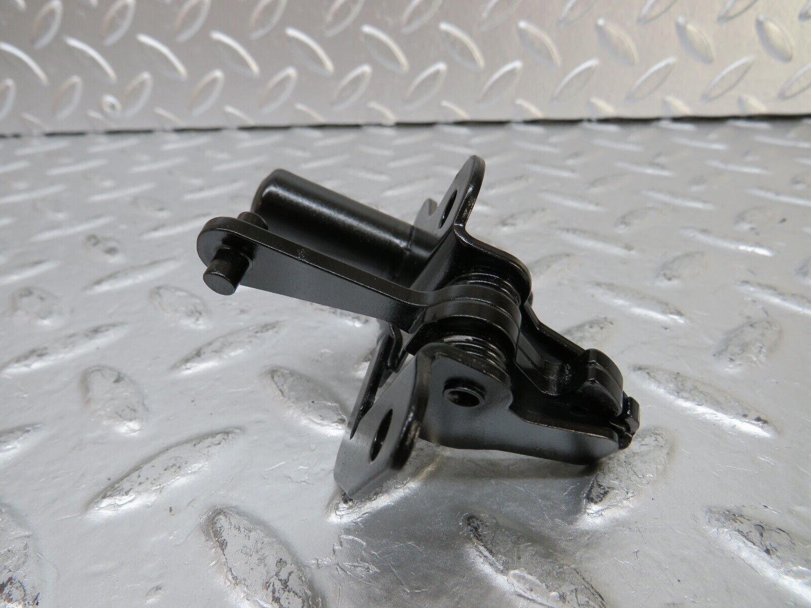 25777 Mercedes-Benz W124 280E Bonnet Lock Catch 1248800260
