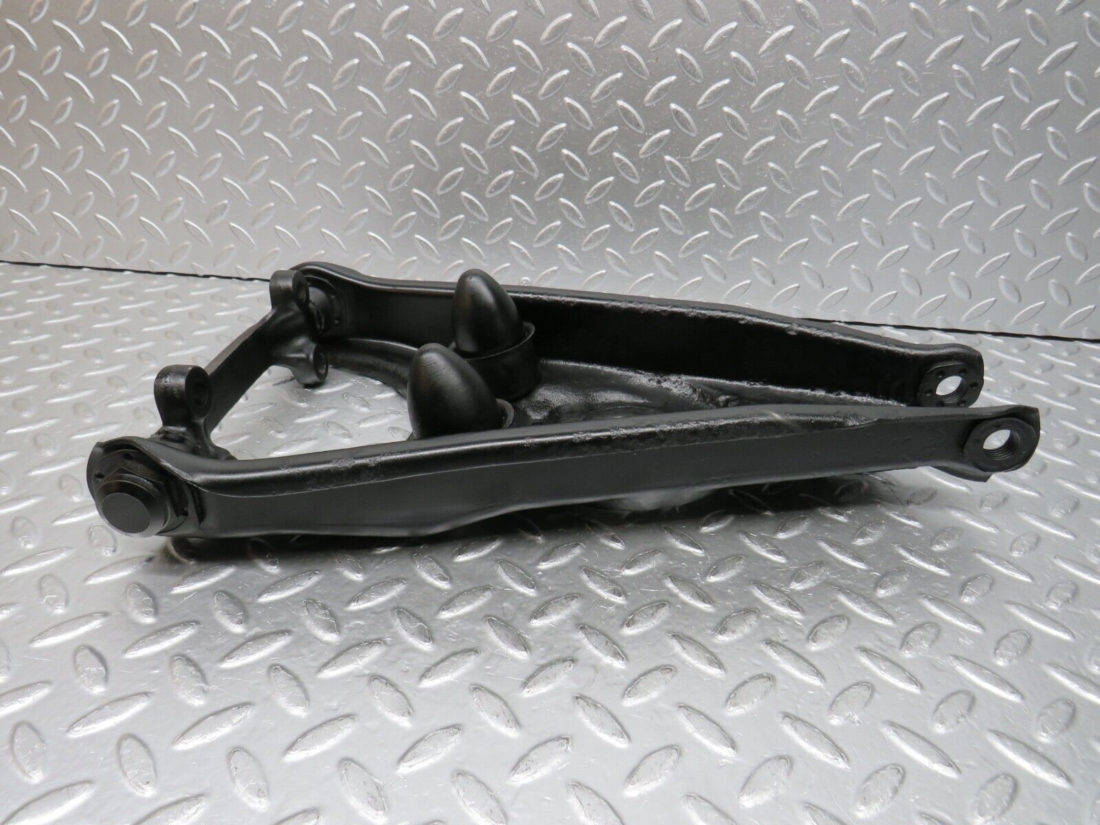 32272 Mercedes-Benz W108 280SE Front Right Lower Control Arm