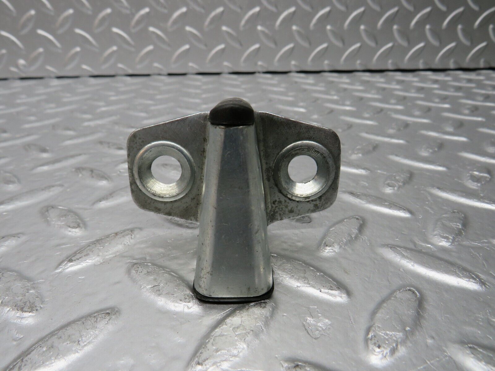 30753 Mercedes-Benz W201 190E 2.0L Door Lock Latch