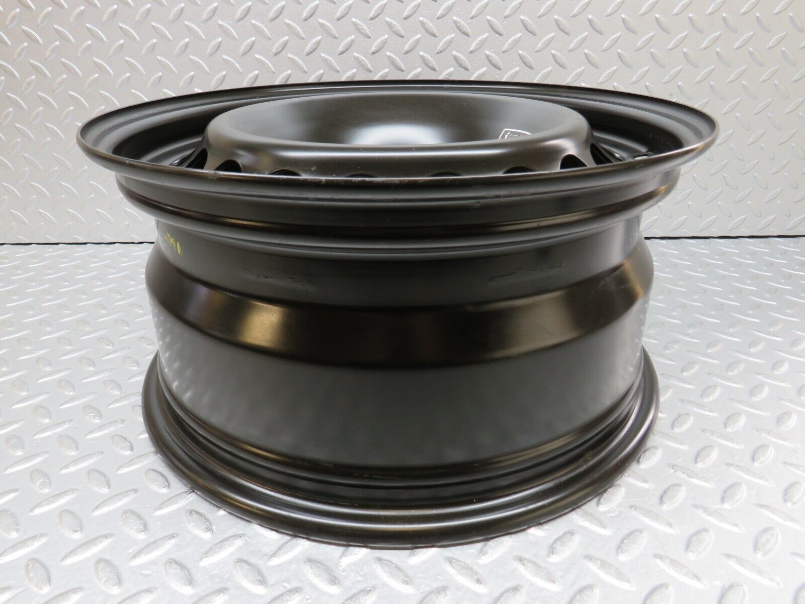 35881 Mercedes-Benz W210 Steel Wheel 7.5Jx16 H2 ET41 2104000802