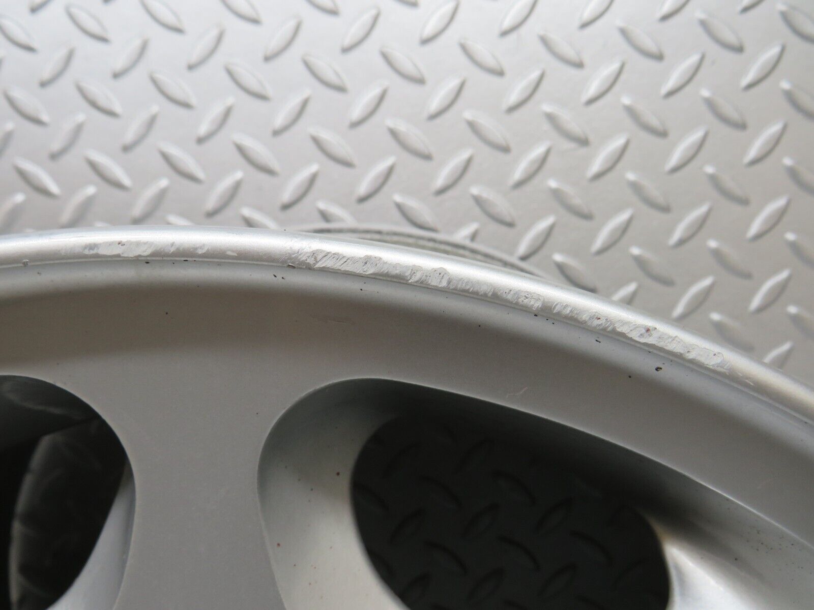 38187 Mercedes-Benz A124 Alloy Wheel 7Jx15H2 ET41 1244011302