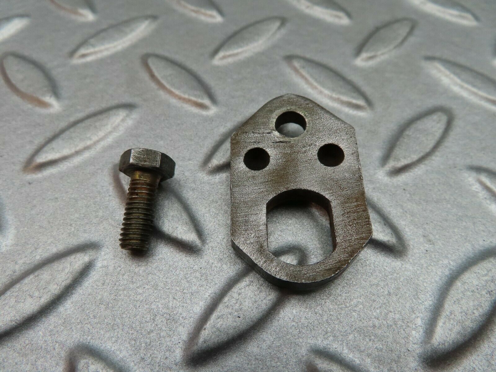 5124 Mercedes-Benz R107 350SL Coupe Fuel Injector Bracket