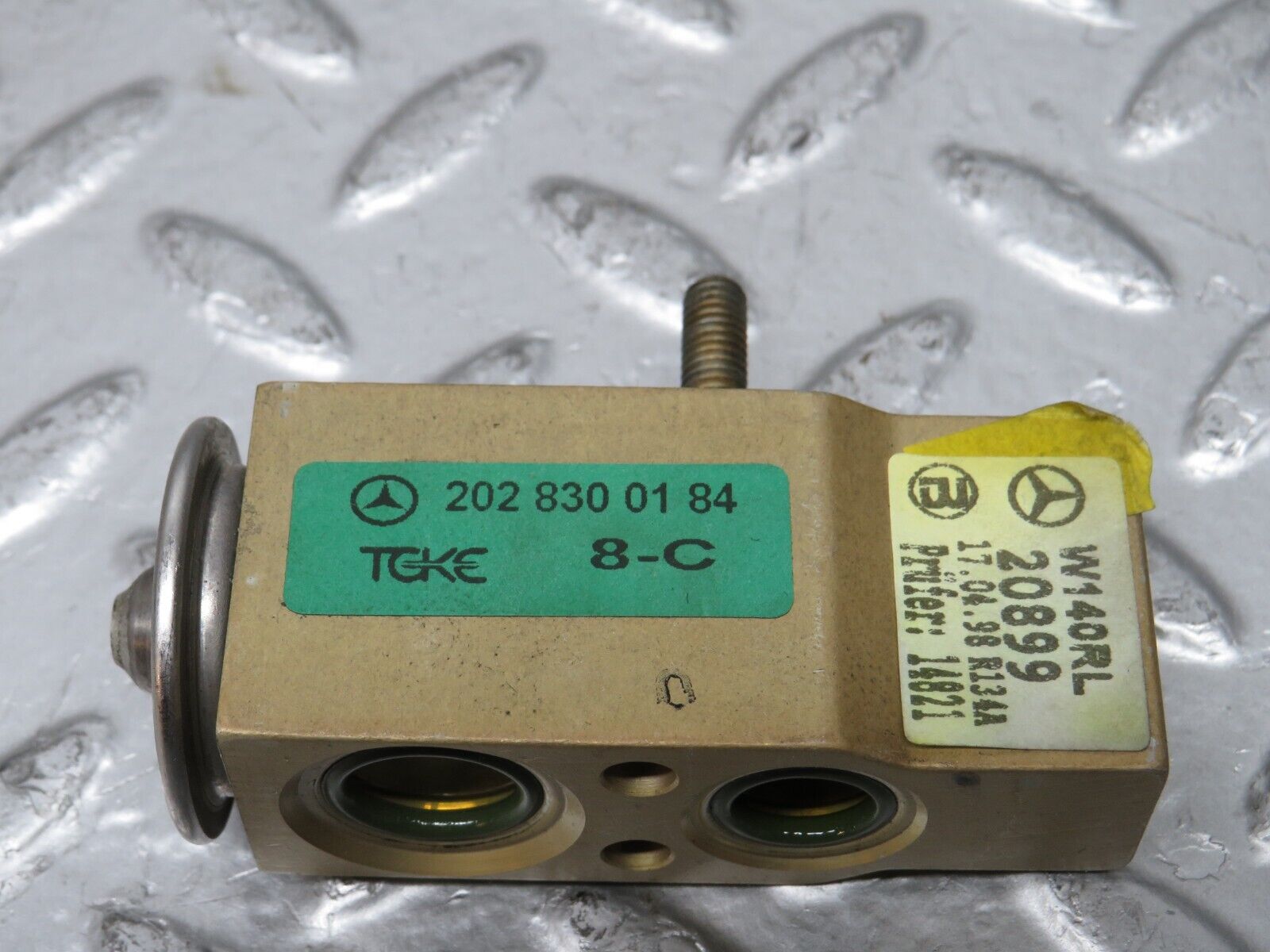 24900 Mercedes-Benz W140 S320 Air Condition Expansion Valve 2028300184