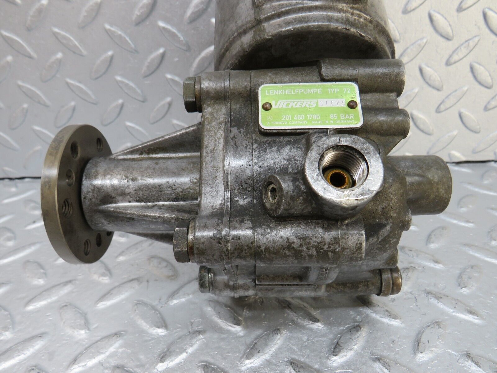 36669 Mercedes-Benz W201 190E 2.0L Power Steering Pump 2014601780