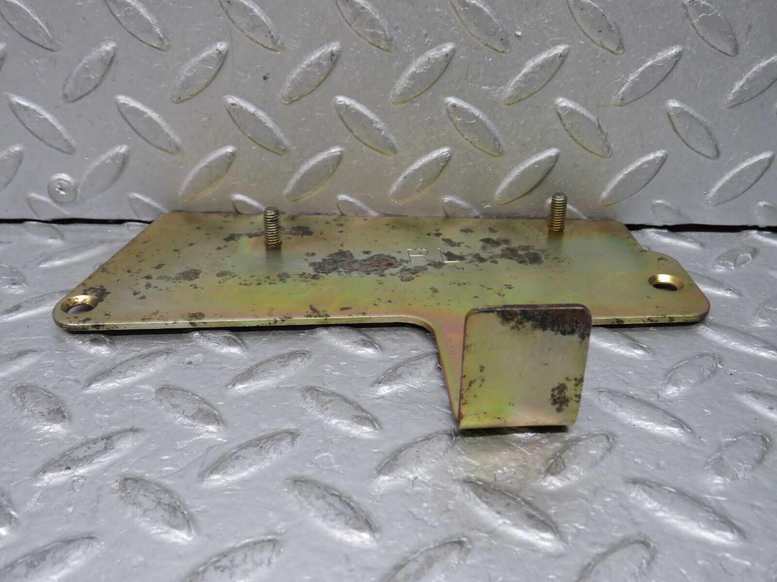 37780 Mercedes-Benz A124 320E Cabriolet Engine Control Unit Tray Bracket 1245404973