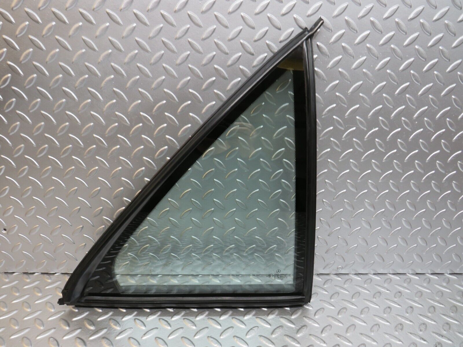 24645 Mercedes-Benz W140 SEL320 LWB Rear Right Quarter Window