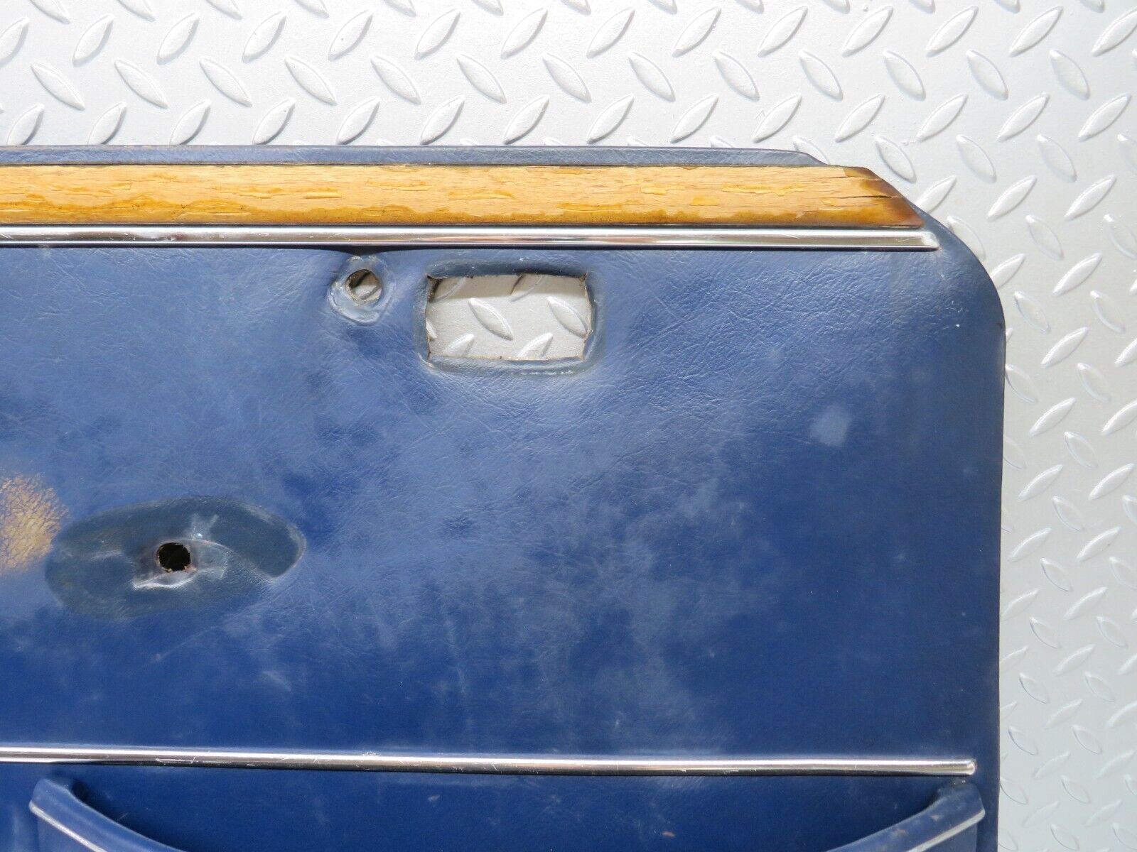37286 Mercedes-Benz W109 300SEL Front Left Door Card Blue