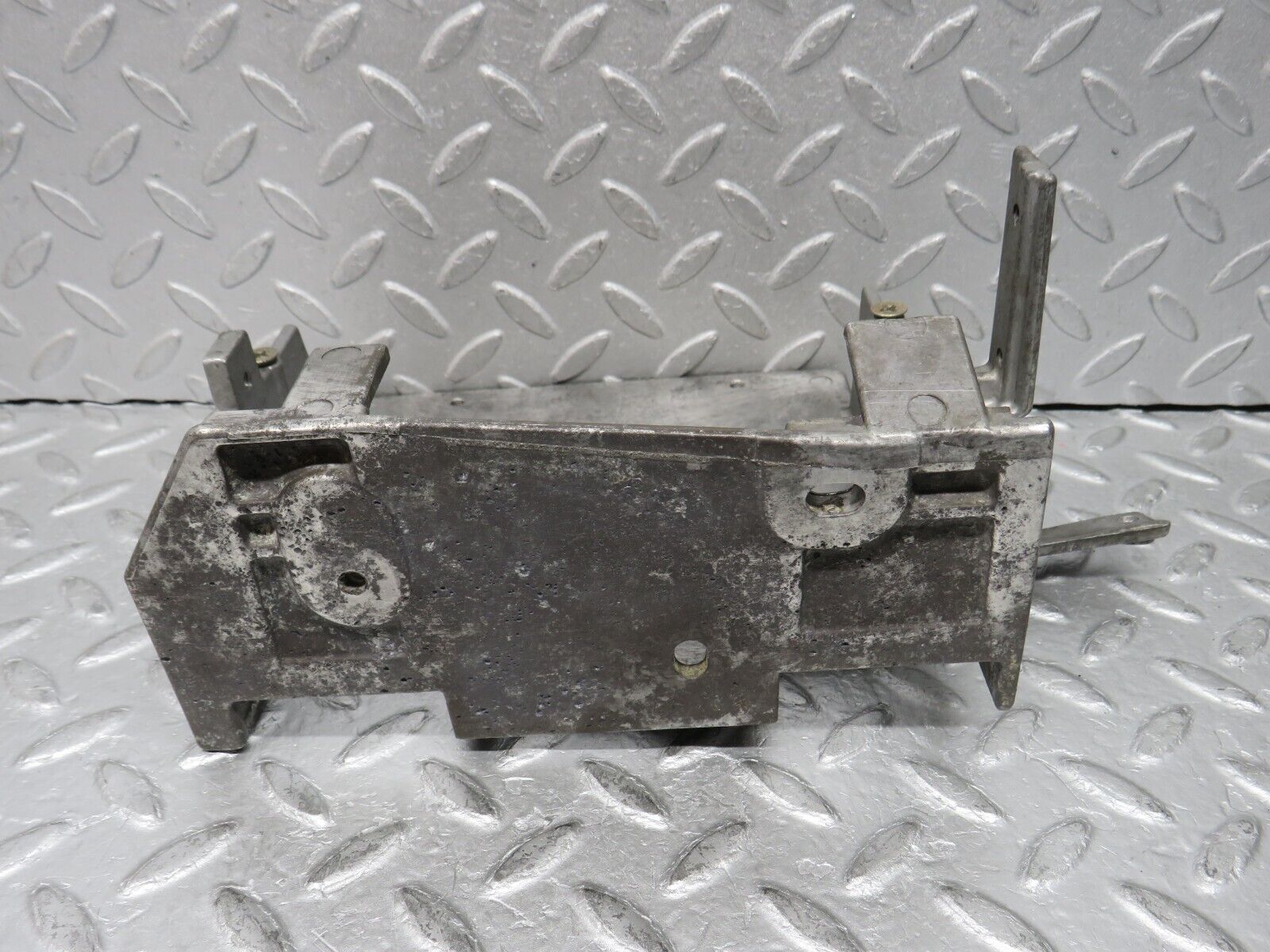 37780 Mercedes-Benz A124 320E Cabriolet Engine Control Unit Tray Bracket 1245404973