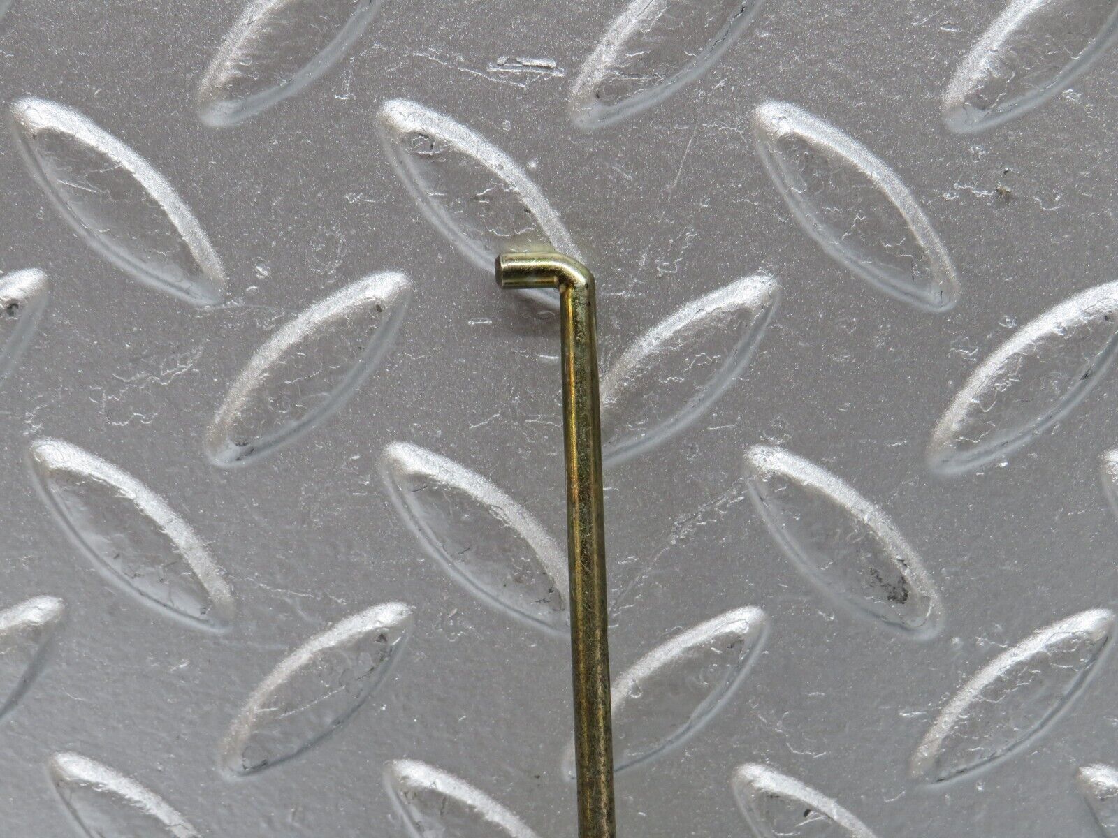 32494 Mercedes-Benz S124 300TE Wagon Trunk Lock Vacuum Actuator