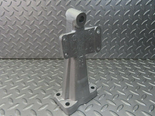 8333 Mercedes-Benz W111 Engine Mount Bracket Left Side 1272230204