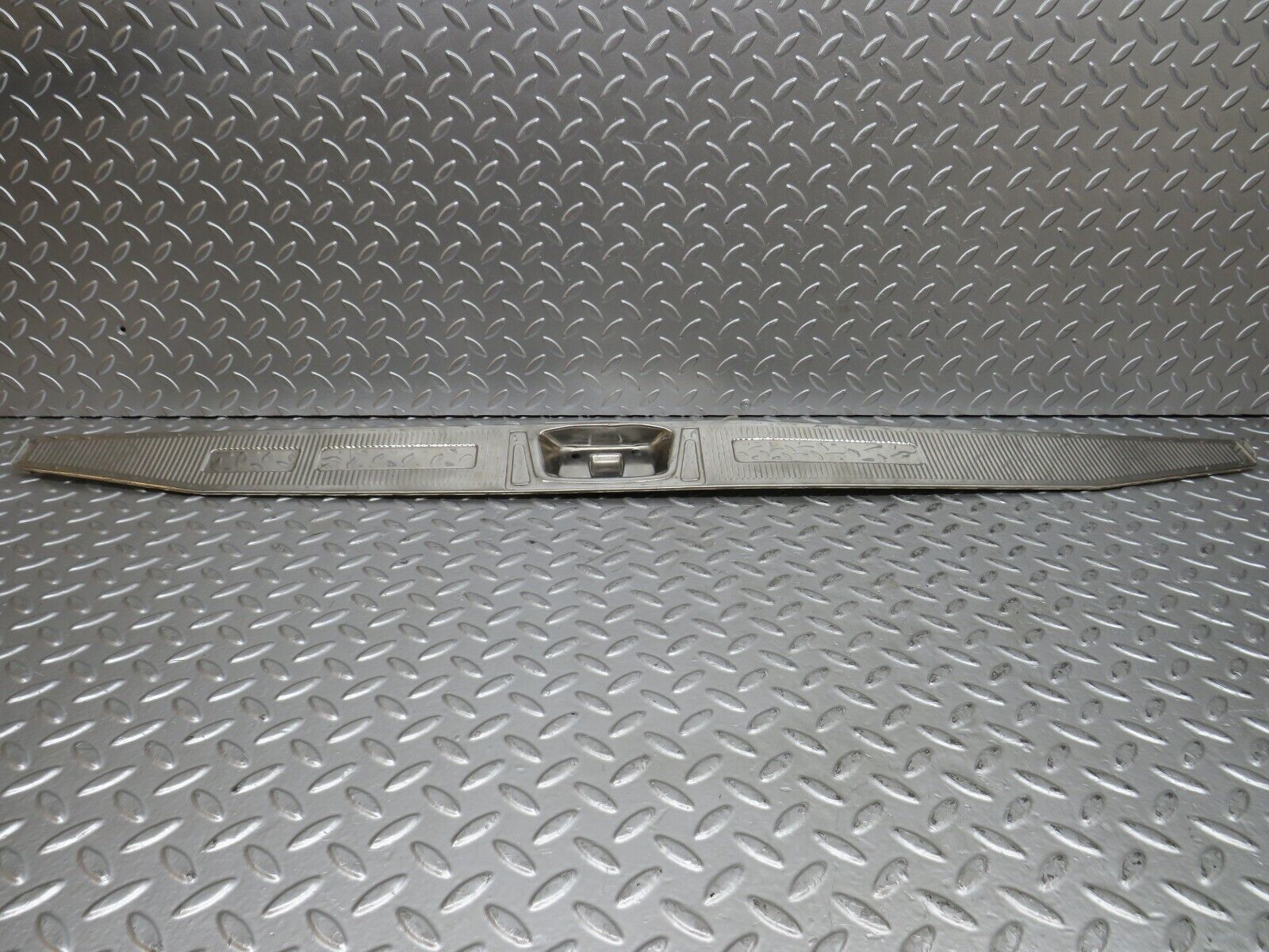 27620 Mercedes-Benz S124 300TE Wagon Trunk Edge Chrome Moulding 1246980089