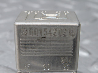 34060 Mercedes-Benz W124 260E Multi Purpose Relay 0015420219