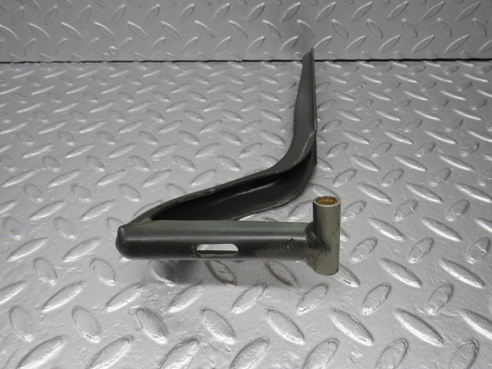 39085 Mercedes-Benz R107 500SL Coupe Soft Top Lid Hinge Left Side