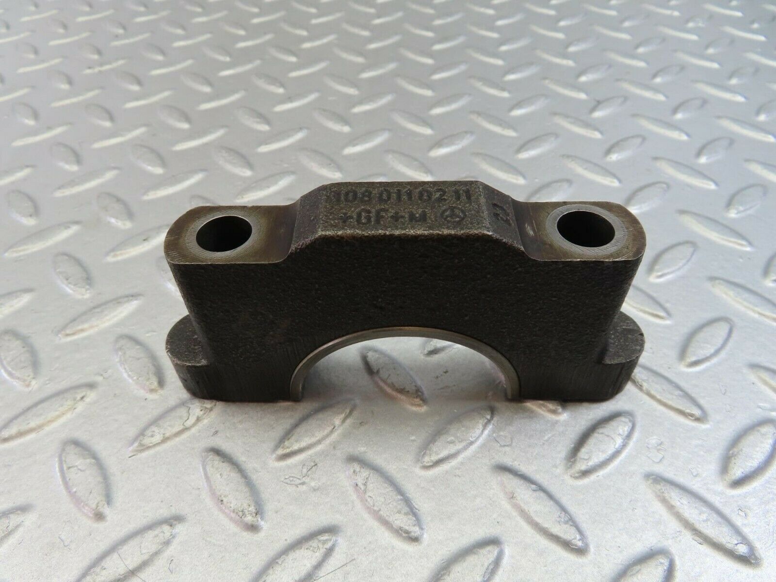 9873 Mercedes-Benz C123 280CE Coupe Crankshaft Bearing Holder Block 1080110211