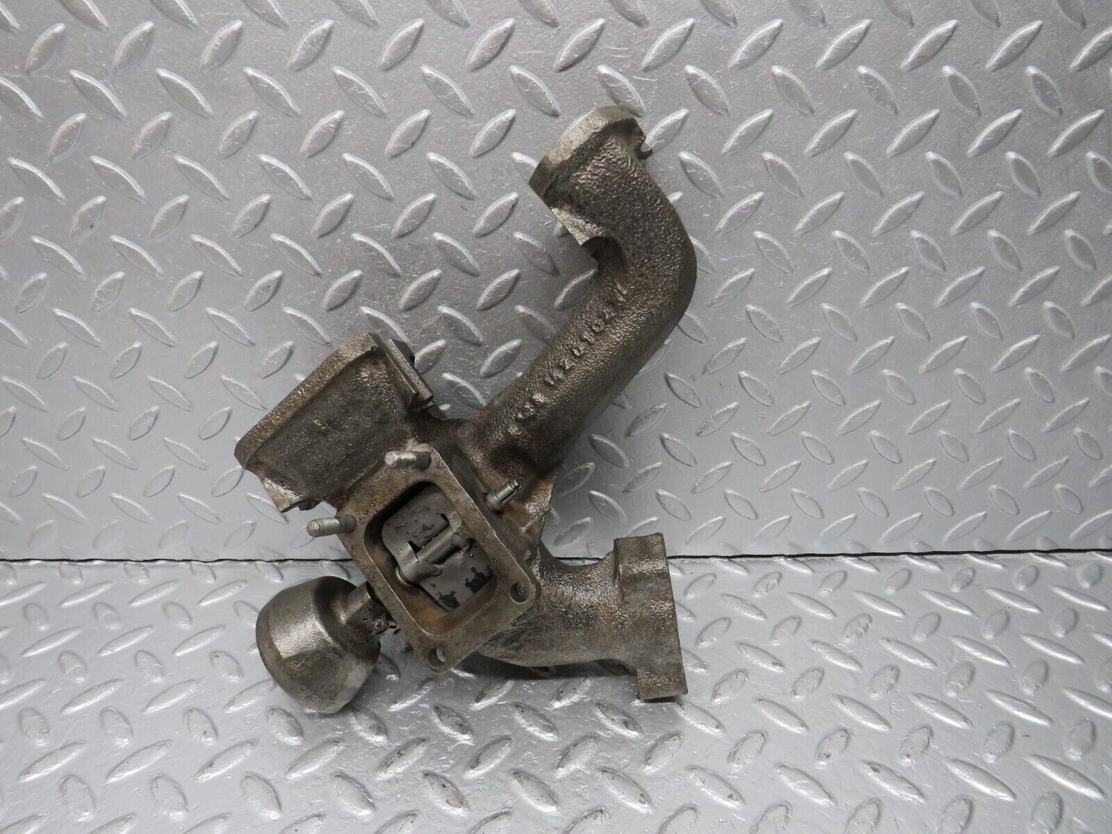 40425 Mercedes-Benz W110 230 Exhaust Manifold 1081420102 1801430207