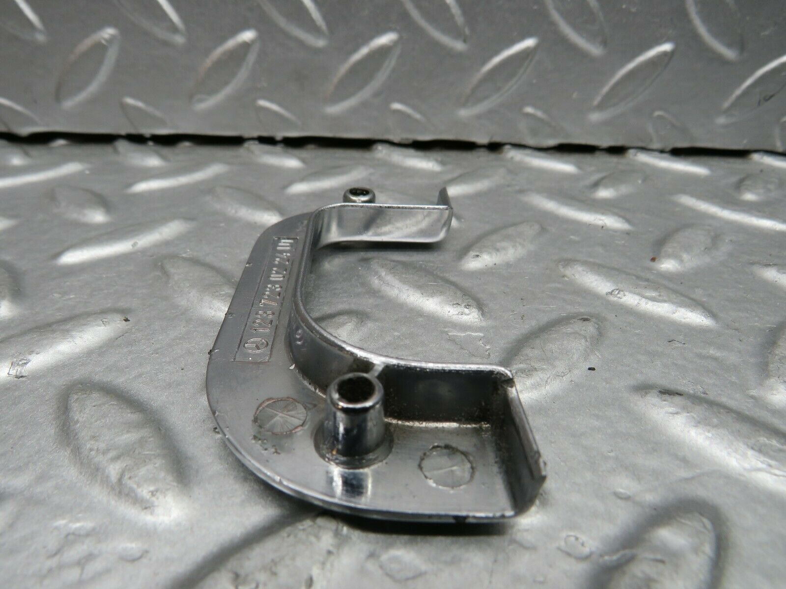 21969 Mercedes-Benz S123 280TE Wagon Right Chrome Door Latch Trim 1237230224