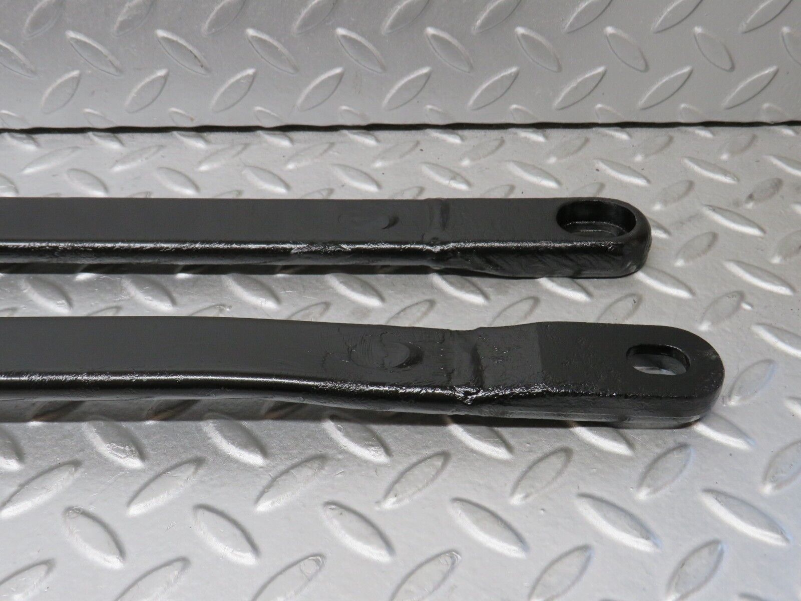 38191 Mercedes-Benz A124 320E Cabriolet Rear Suspension Anti Roll Bar Axle Support 2x