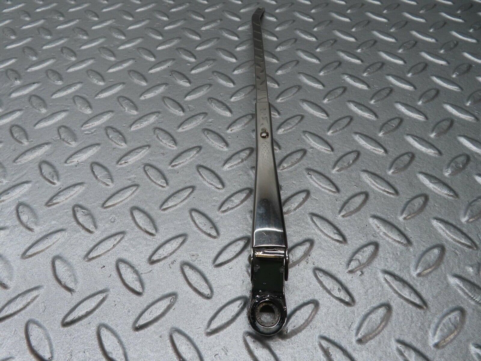 12800 Mercedes-Benz W111 220SE Wiper Arm Right Side
