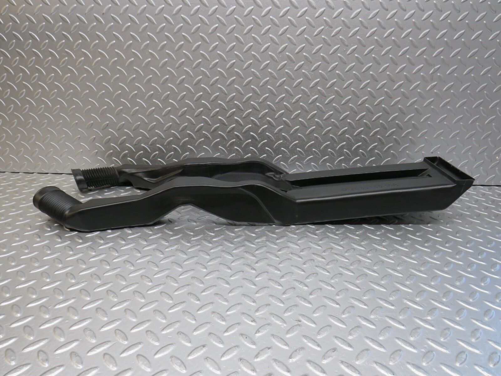 34341 Mercedes-Benz C126 380SEC Coupe Air Duct Heating Pipe 1268310646