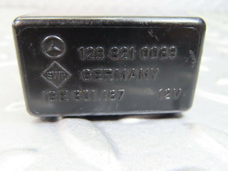 8215 Mercedes-Benz W123 Wiper Control Relay 1238210063
